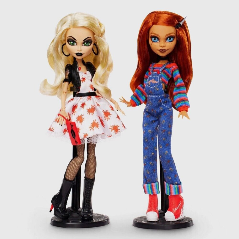 Mattel Monster High Skullector Chucky and Tiffany Doll (2-Pack) In Hands